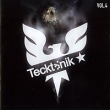 Tecktonik Vol 4 (2 CD) Формат: Audio CD (Jewel Case) Дистрибьюторы: Gala Records, EMI Music France Франция Лицензионные товары Характеристики аудионосителей 2009 г Сборник: Российское издание инфо 10927q.
